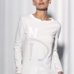 T-shirt bianca a maniche lunghe